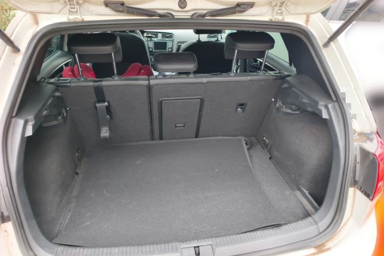 Used Volkswagen Golf 2015 GTE model Trunk