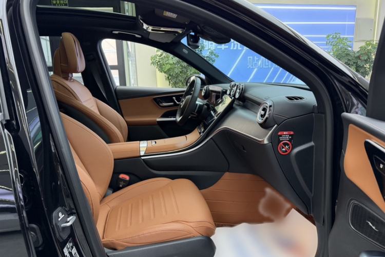 Used Mercedes-Benz GLC 2025 GLC 260 L 4MATIC Luxury Model