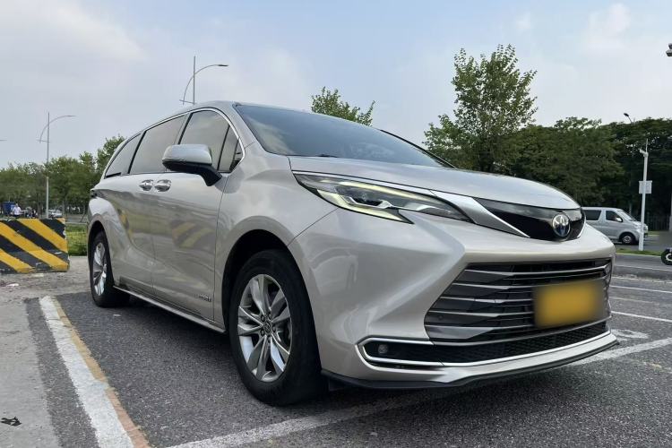 Used Toyota Sienna 2021 2.5L Hybrid Ultimate Edition
