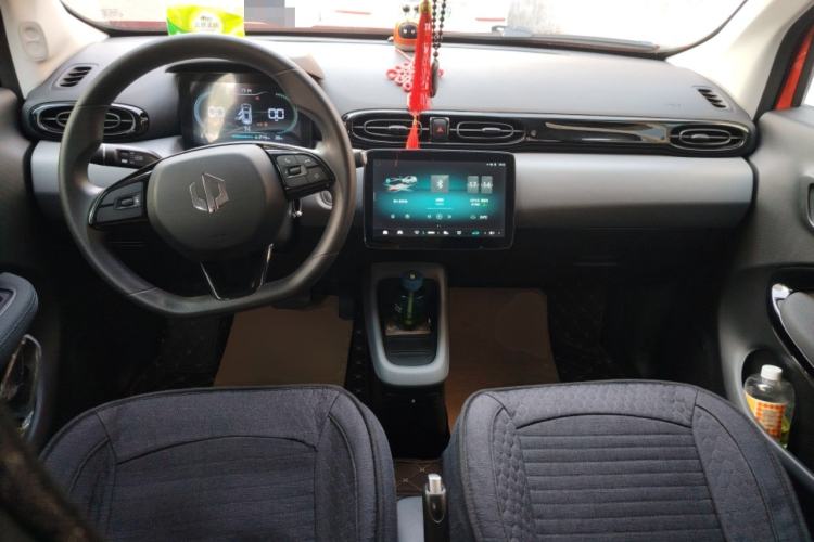 Used Leapmotor T03 2021 400 Lite Edition - Lithium-Ion Battery Center Console