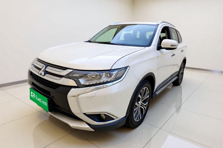 Used Mitsubishi Outlander 2016 2.4L 4x4 Luxury Edition 7-Seater