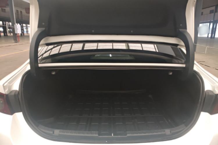 Used Mazda Mazda 3 Axela 2021 1.5L Automatic Luxury Version
