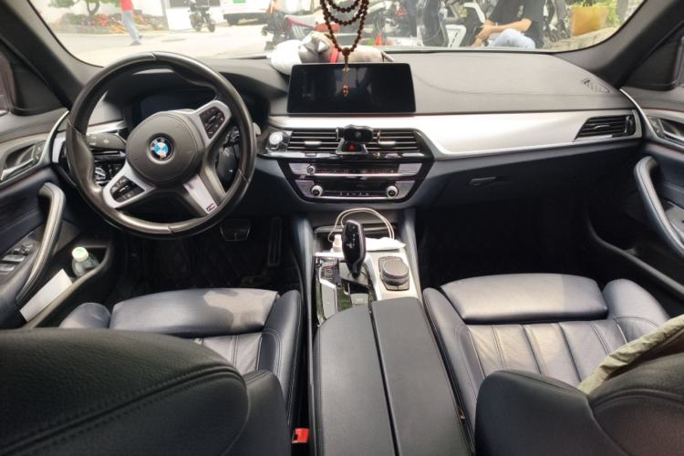 Used BMW 5 Series 2020 525i M Sport Package Center Console