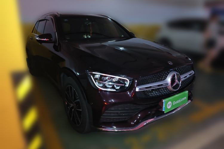 Used Mercedes-Benz GLC 2020 Facelift GLC 260 L 4MATIC Luxury Edition Front Right 45 Deg