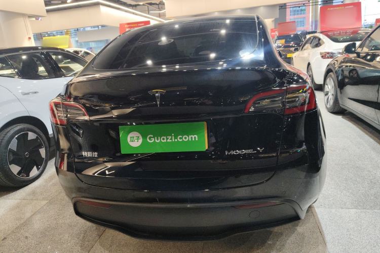 Used Tesla Model Y 2023 Long-Range All-Wheel-Drive Version
