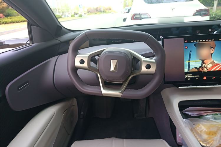 Used Avatr 12 2024 Updated Version 700 Three-Laser Rear-Wheel Drive Luxury Edition Steering Wheel