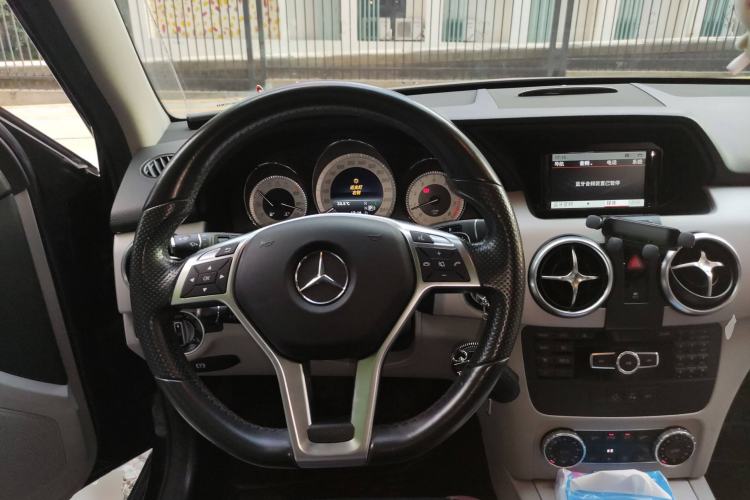 Used Mercedes-Benz GLK-Class 2015 GLK 260 4MATIC Dynamic Edition Ultimate Version Steering Wheel