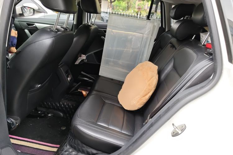 Used Volkswagen Gran Lavida 2014 1.6L Automatic Sport Edition Left Rear Seat