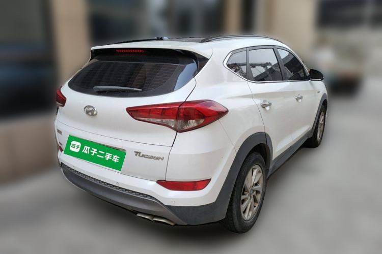 Used Hyundai Tucson 2015 1.6T Dual-Clutch Two-Wheel-Drive Smart Model Rear Right 45 Deg