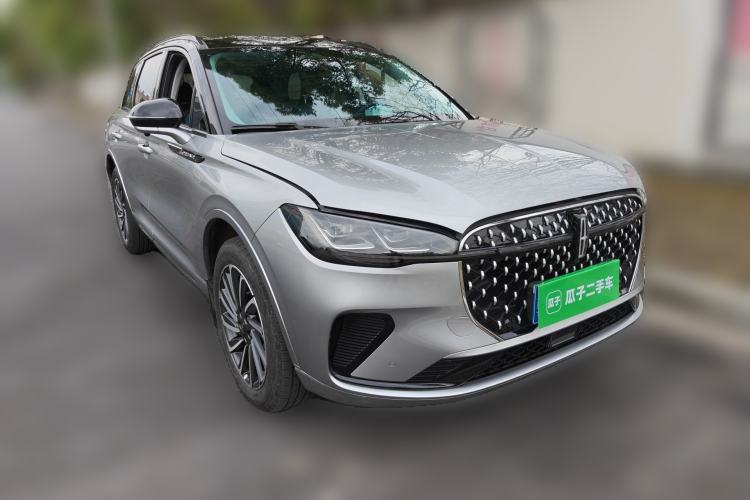 Used Lincoln Corsair 2024 1.5T Two-Wheel Drive Luxury Hybrid Version Front Right 45 Deg