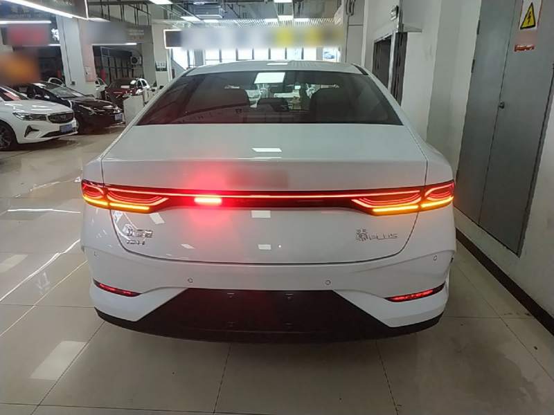 Used BYD Qin PLUS 2025 DM-i Smart Drive 55KM Leading Model — 5