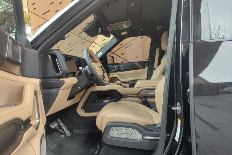 Used Formula Leopard 8 2025 Smart & Brave Flagship Edition 6 Seats