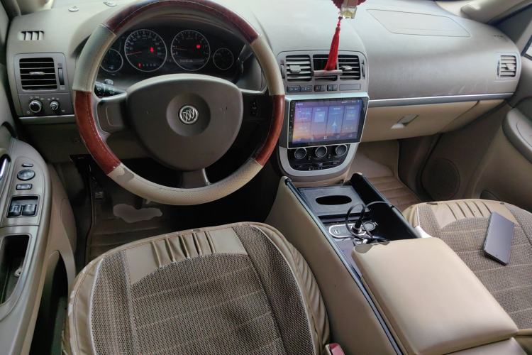 Used Buick GL8 2014 2.4L Classic Edition Center Console