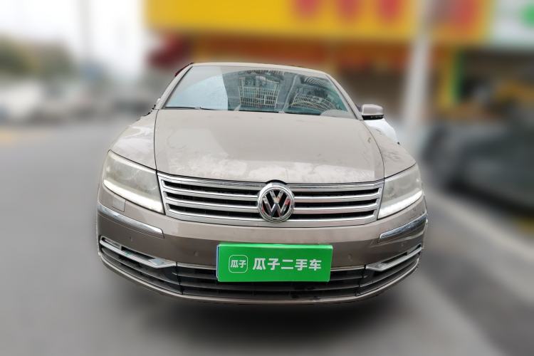 Used Volkswagen Phaeton 2011 4.2L V8 4-seat Extended-Range Individual Edition