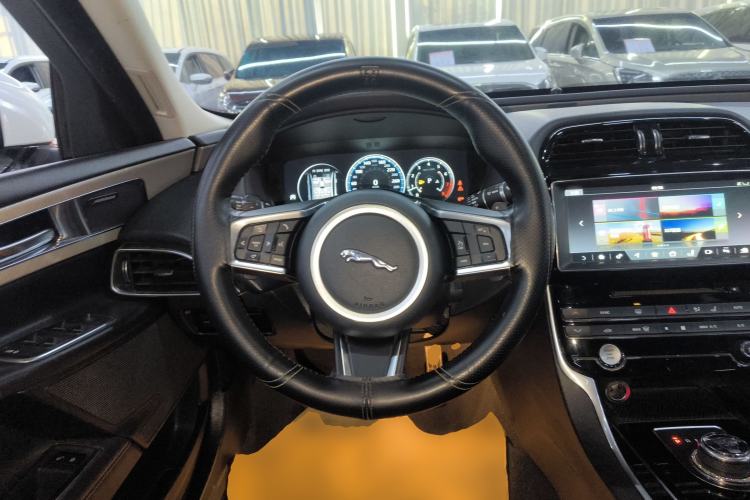 Used Jaguar XEL 2018 2.0T 250 PS Premium Edition
