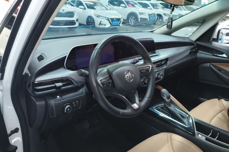 Used Buick GL6 2021 323T Mild Hybrid Connect Luxury Model Center Console