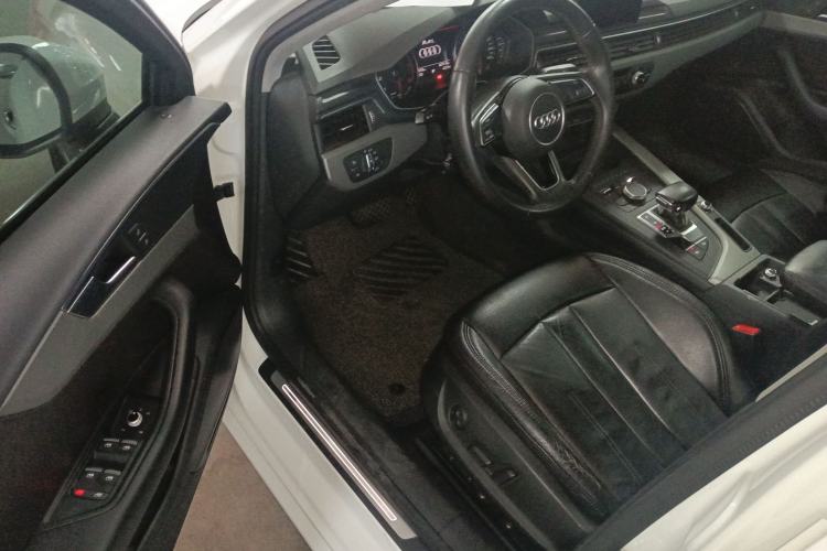 Used Audi A4L 2018 30th Anniversary Edition 40 TFSI Trendy Model Driver Seat