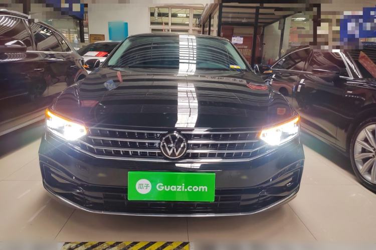 Used Volkswagen Magotan 2026 30 Million Vehicles Selected Model 380TSI DSG Luxury Edition Front