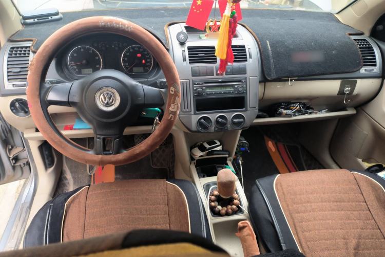 Used Volkswagen Polo 2011 Jingqu 1.4L Manual Shishang Edition Center Console