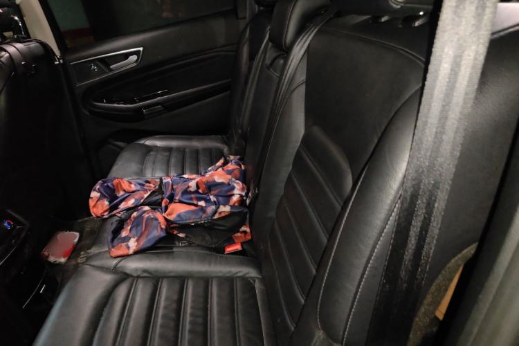 Used Ford Edge 2016 EcoBoost 245 Two-Wheel-Drive Titanium 7-Seater
