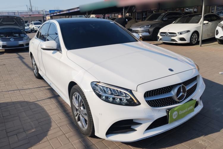 Used Mercedes-Benz C-Class 2020 C 200 L Fashion Edition Sport Version Front Right 45 Deg