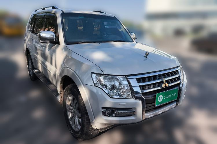 Used Mitsubishi Pajero 2018 V97 3.8L 5-Door GLS Sunroof – Middle East
