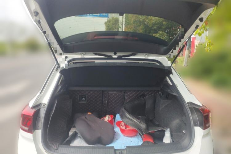 Used Volkswagen T-ROC 2019 230TSI DSG Two-Wheel-Drive Advanced Version China VI Standard Trunk