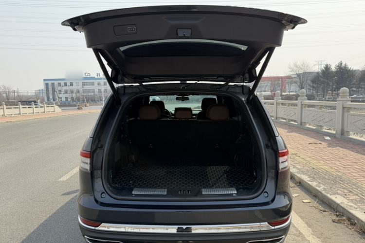 Used Lincoln Aviator 2023 3.0T V6 All-Wheel Drive Zunya Cruise Version 7 Seats
