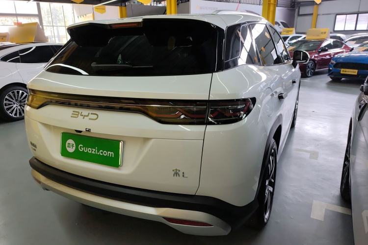 Used BYD Song L DM-i 2024 112 km Leading Edition Rear Right 45 Deg