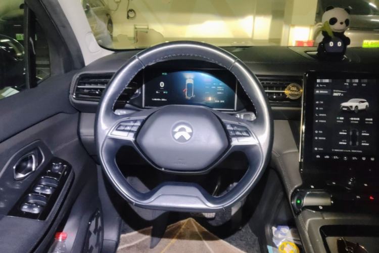 Used Nio ES8 2018 355 km Base Version 7-Seater Edition Steering Wheel