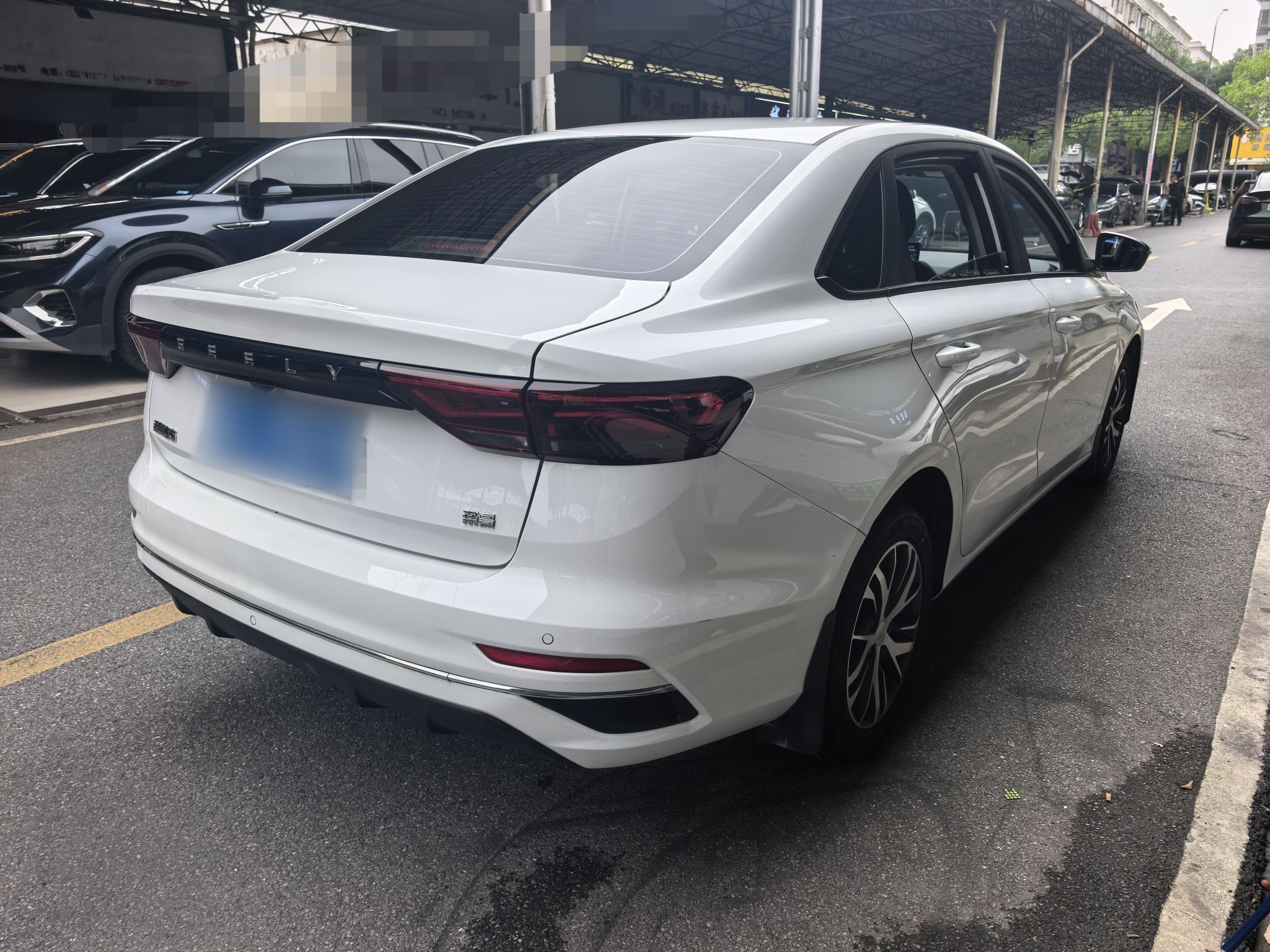 Geely Auto Emgrand 2025 4th Generation 1.5L CVT Longteng Edition — снимка 16
