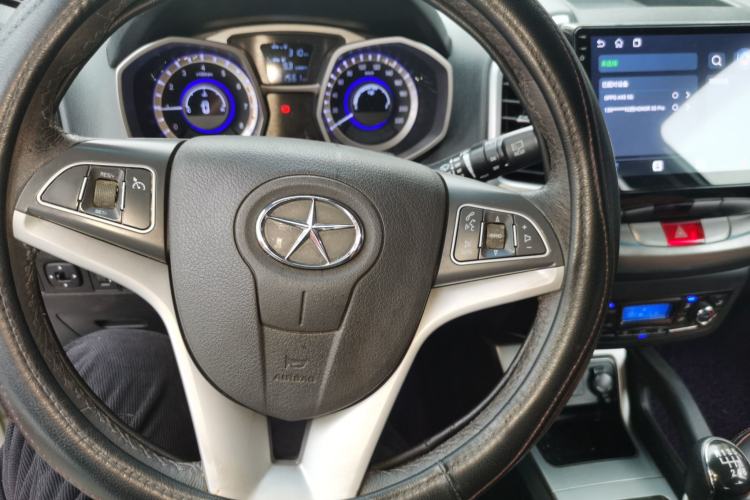 Used JAC Group Refine S3 2014 1.5L Manual Luxury Smart Model Center Console