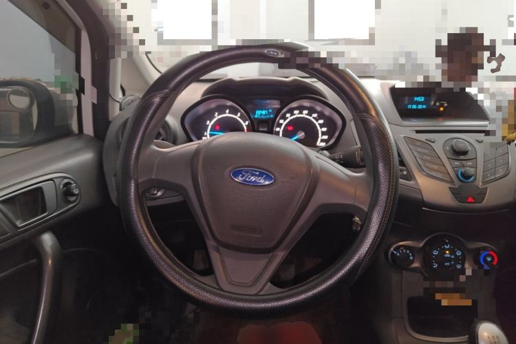 Used Ford Fiesta 2013 Sedan 1.5L Manual Fashion Edition
