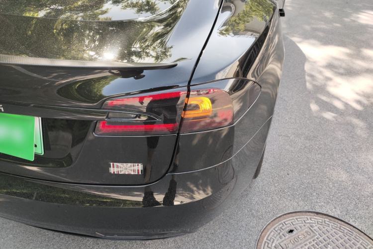 Used Tesla Model S 2020 Long-Range Upgrade Version Right Rear Taillight