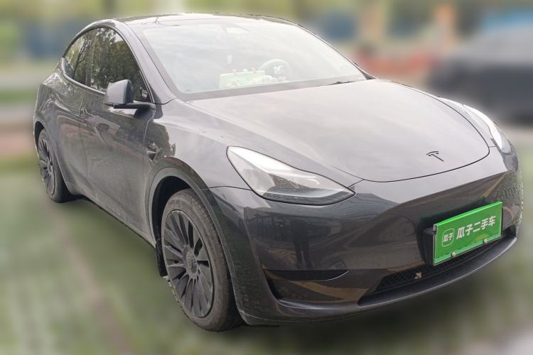 Used Tesla Model Y 2024 Rear-Wheel-Drive Version Front Right 45 Deg