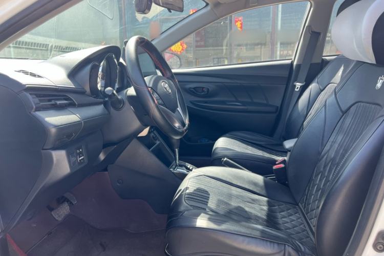 Used Toyota YARiS L Zhi Xuan 2022 1.5L CVT Leading PLUS Edition Interior 4