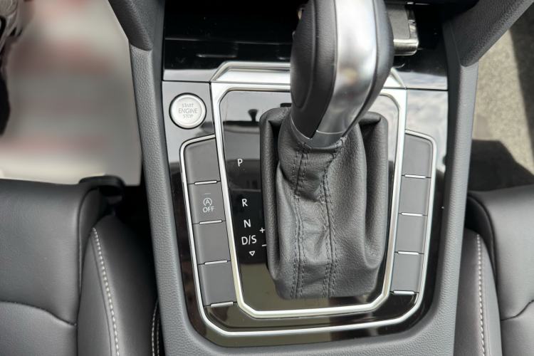 Used Volkswagen Magotan 2023 2 Million Units Limited-Edition 280TSI DSG Comfort Version Interior 7