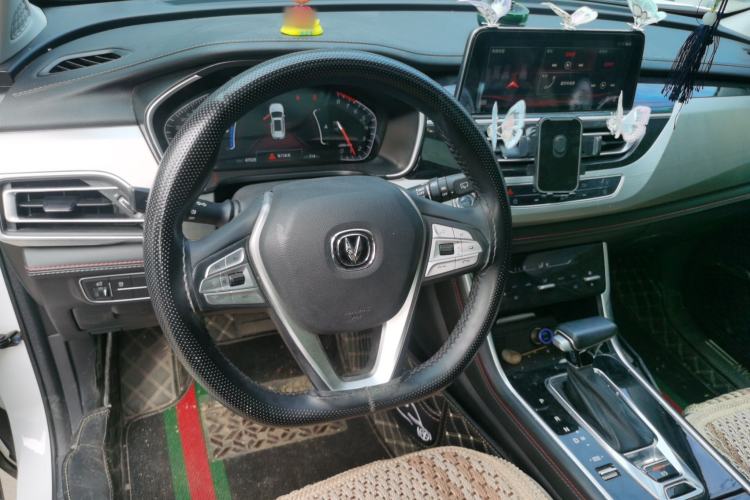 Used CHANGAN CS75 2020 280T DCT Luxury Version China VI Standard Steering Wheel