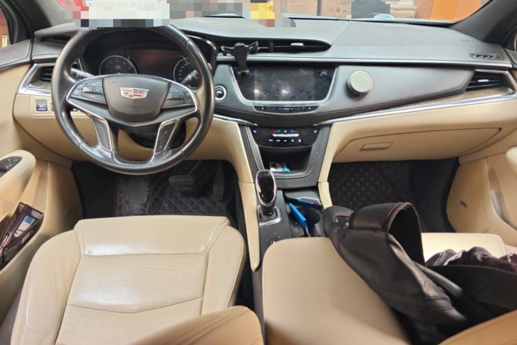 Used Cadillac XT5 2018 25T Luxury Model
