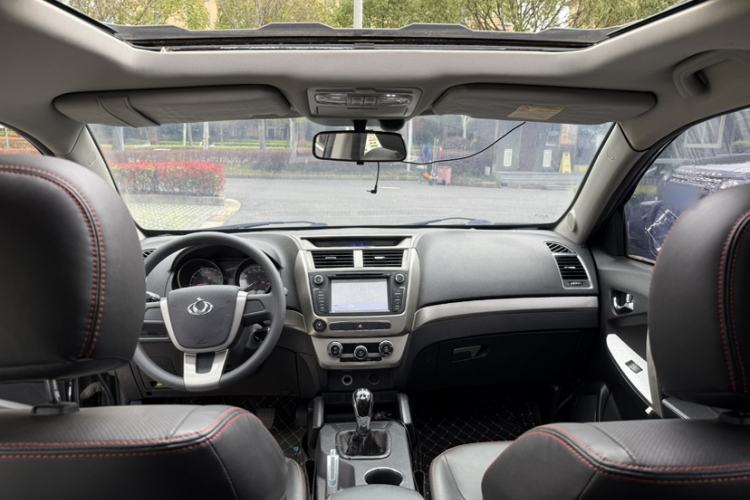 Used Geely Auto GX7 2015 Classic Edition 1.8L Manual Elite Model China V Standard Interior 2