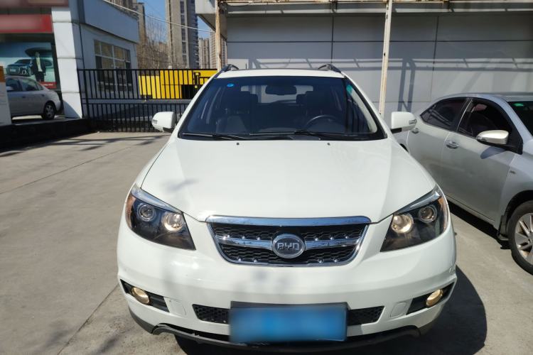 Used BYD S6 2014 2.4L Automatic Prestige 5-Seater
