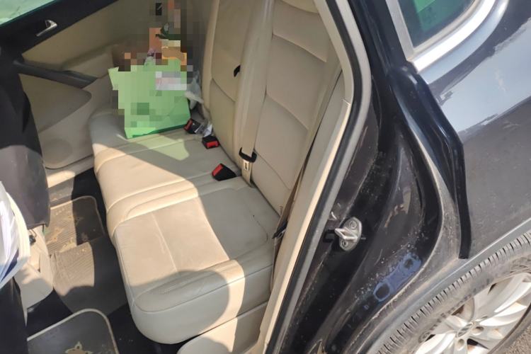 Used Volkswagen Tiguan 2010 2.0 TSI Automatic All-Wheel Drive Flagship Edition Left Rear Seat