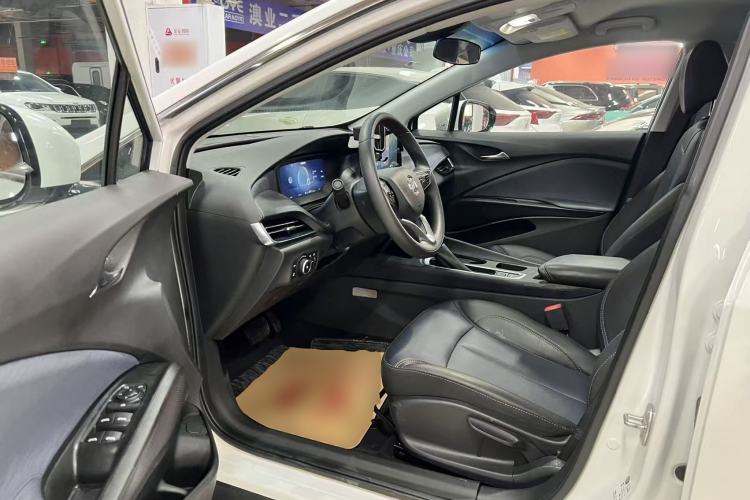 Used Buick Velite 6 2023 Revised Version 430 km Range – Commuter Edition Interior 3