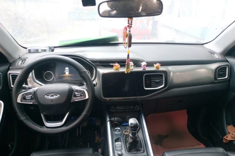 Used Chery Tiggo 8 2018 1.5 TCI Manual Luxury 7-Seater Center Console