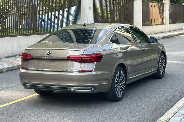 Used Volkswagen Passat 2020 Revised Version 330TSI Luxury Edition China VI Standard