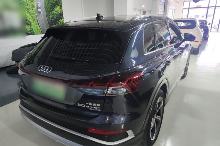 Used Audi Q4 e-tron 2022 50 e-tron quattro Visionary Edition Rear Right 45 Deg