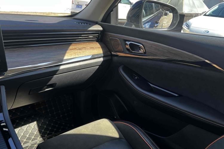 Used Skyworth HT-i 2022 1.5L PHEV 115KM Smart Value Edition
