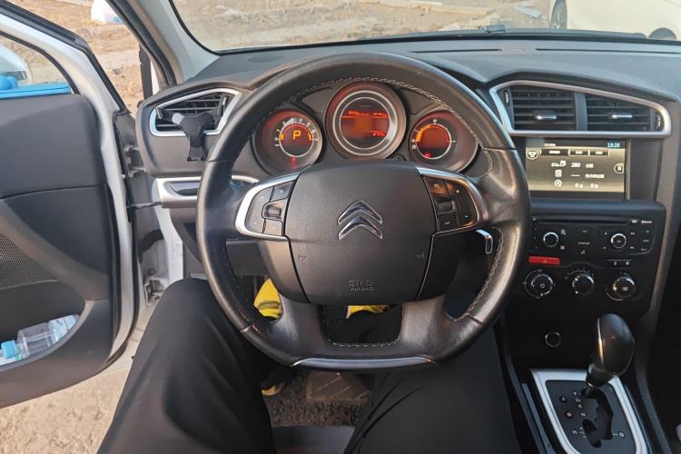 Used Citroen C4L 2015 1.2T Automatic Luxury Edition Steering Wheel