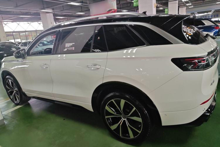 Used Volkswagen Tavendor 2023 380TSI Four-Wheel Drive R-Line First Edition
