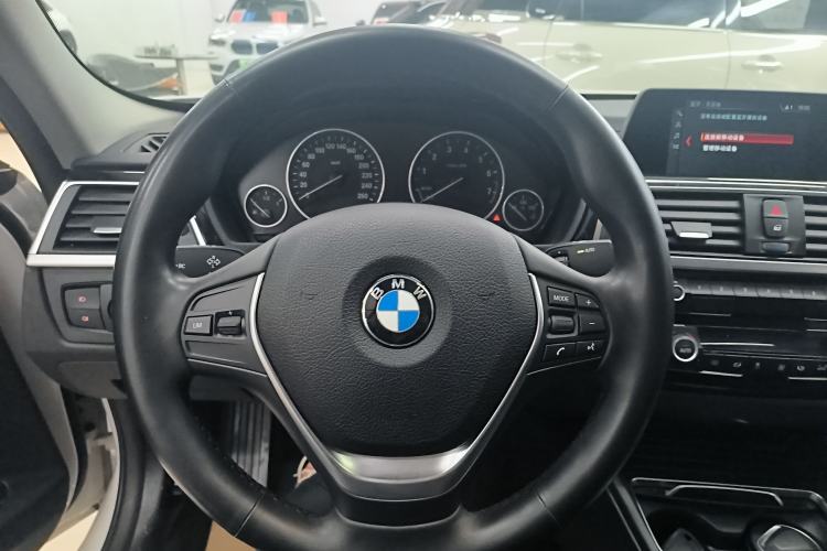 Used BMW 3 Series 2018 318i
